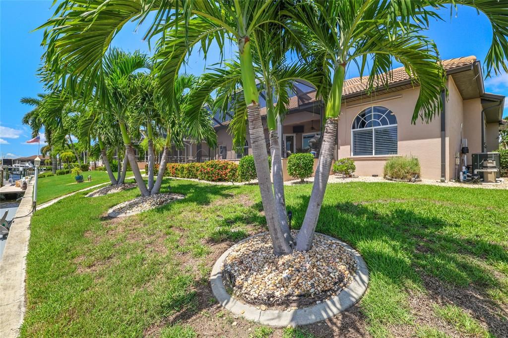 For Sale: $1,225,000 (3 beds, 2 baths, 2478 Square Feet)