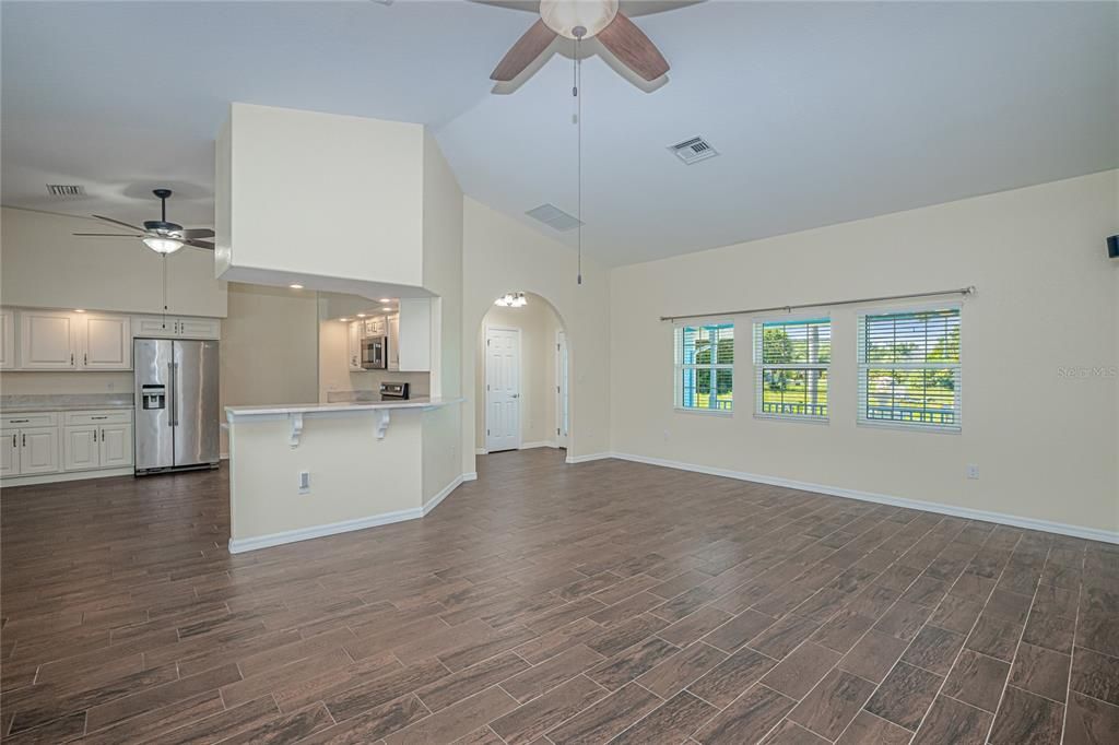 For Sale: $900,000 (4 beds, 2 baths, 2479 Square Feet)