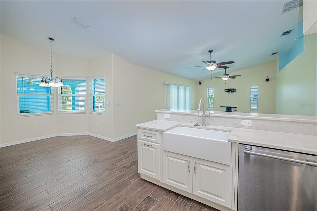 For Sale: $900,000 (4 beds, 2 baths, 2479 Square Feet)