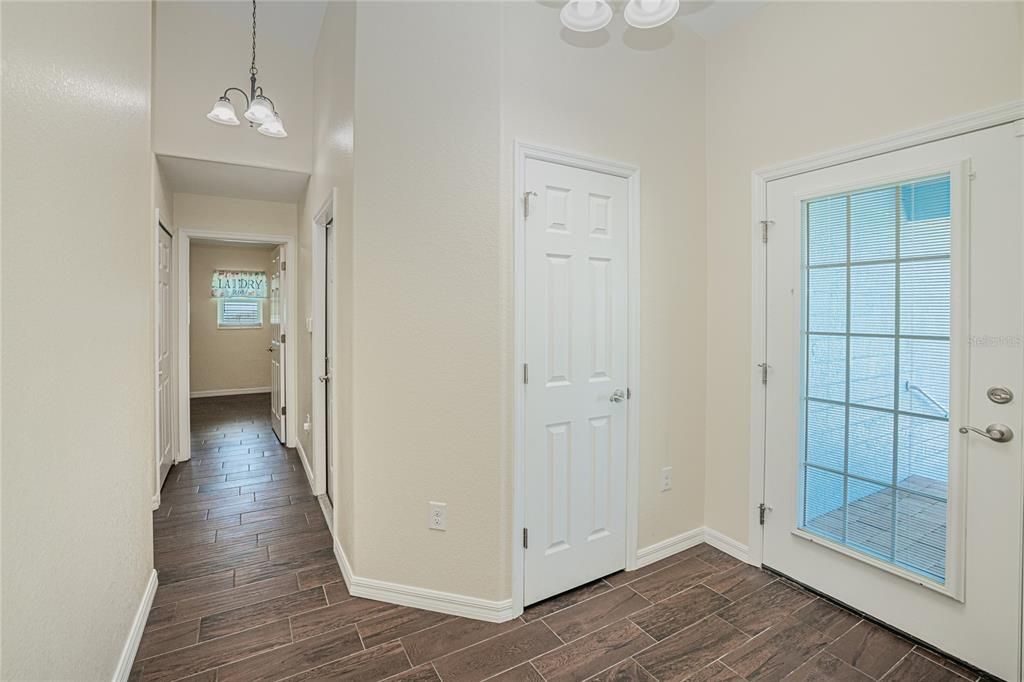 For Sale: $900,000 (4 beds, 2 baths, 2479 Square Feet)