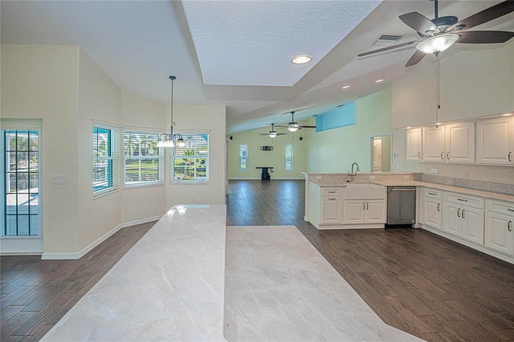 For Sale: $900,000 (4 beds, 2 baths, 2479 Square Feet)