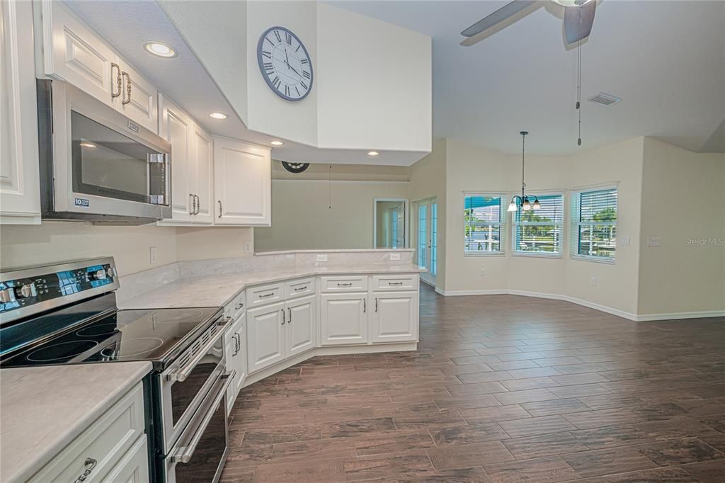 For Sale: $900,000 (4 beds, 2 baths, 2479 Square Feet)