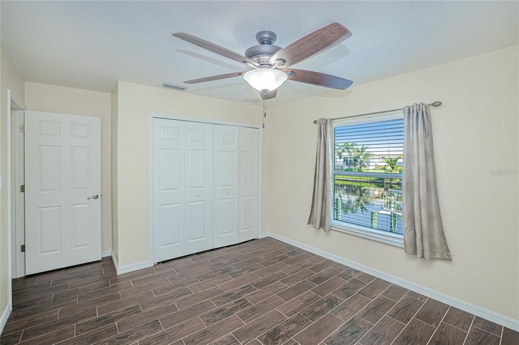 For Sale: $900,000 (4 beds, 2 baths, 2479 Square Feet)