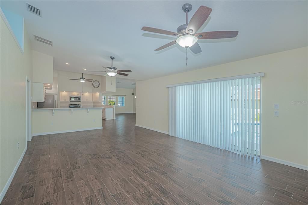 For Sale: $900,000 (4 beds, 2 baths, 2479 Square Feet)