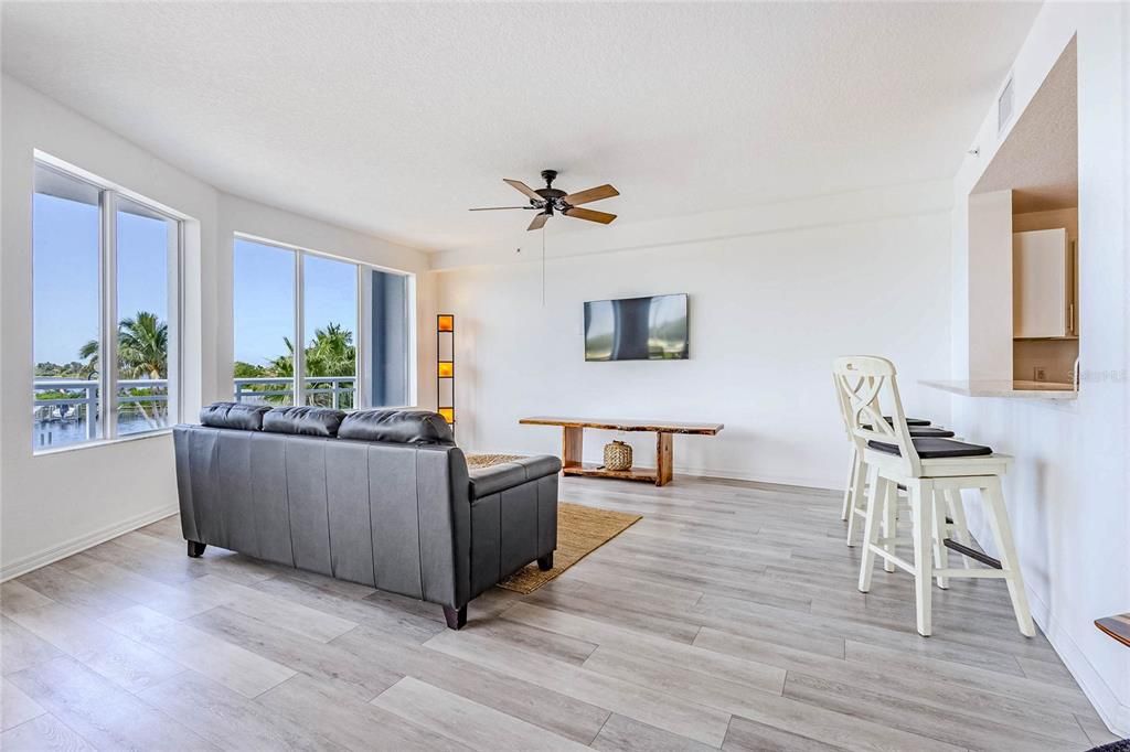For Sale: $625,000 (2 beds, 2 baths, 1642 Square Feet)