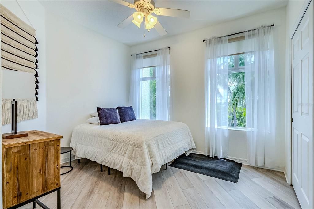 For Sale: $625,000 (2 beds, 2 baths, 1642 Square Feet)