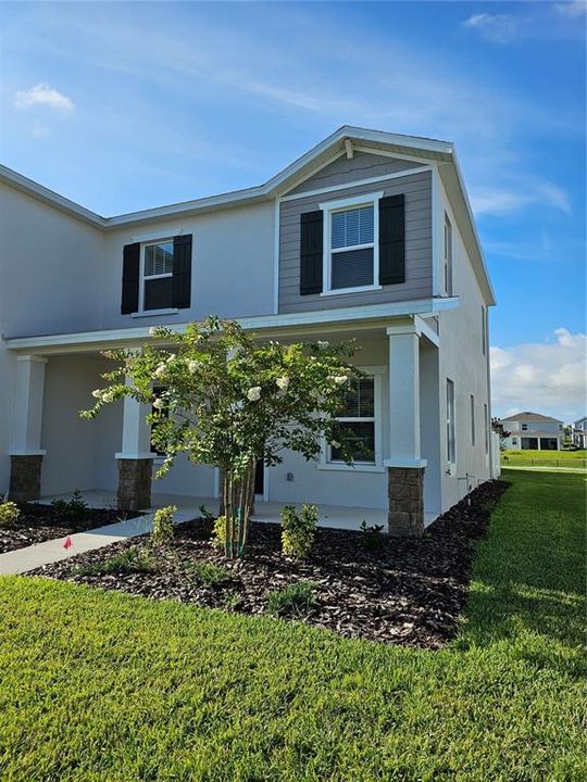 For Rent: $2,550 (3 beds, 2 baths, 1755 Square Feet)