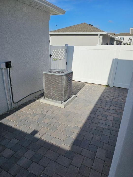 For Rent: $2,550 (3 beds, 2 baths, 1755 Square Feet)