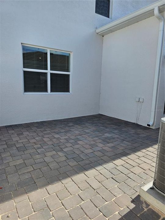 For Rent: $2,550 (3 beds, 2 baths, 1755 Square Feet)