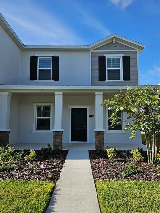 For Rent: $2,550 (3 beds, 2 baths, 1755 Square Feet)