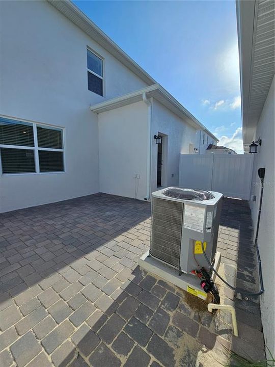 For Rent: $2,550 (3 beds, 2 baths, 1755 Square Feet)