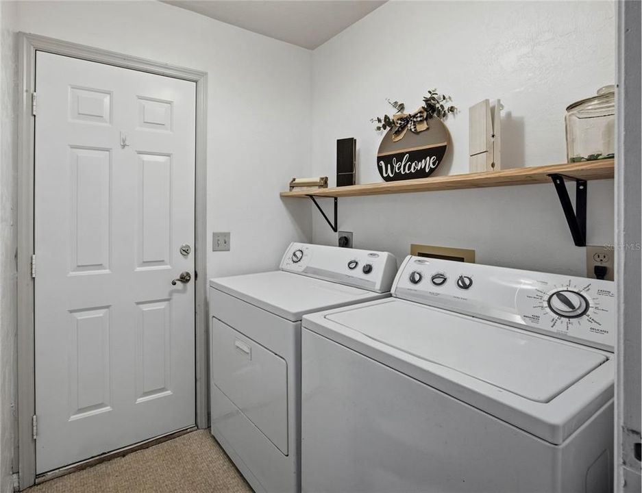 For Sale: $325,000 (3 beds, 2 baths, 1410 Square Feet)