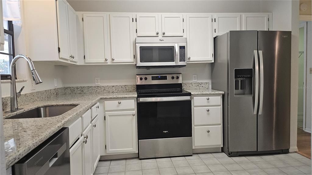 For Sale: $325,000 (3 beds, 2 baths, 1410 Square Feet)
