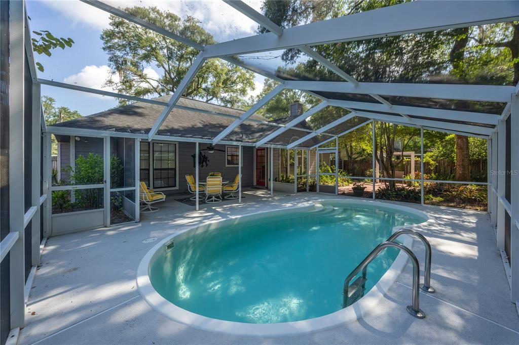 For Sale: $325,000 (3 beds, 2 baths, 1410 Square Feet)