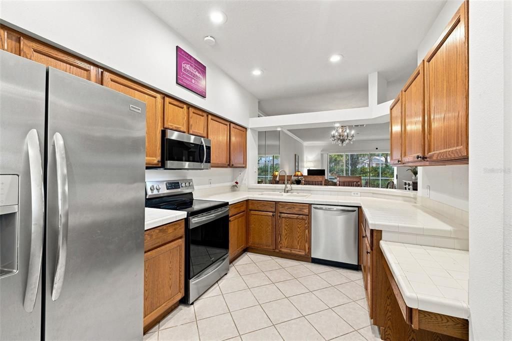 En Venta: $339,900 (2 camas, 2 baños, 1717 Pies cuadrados)