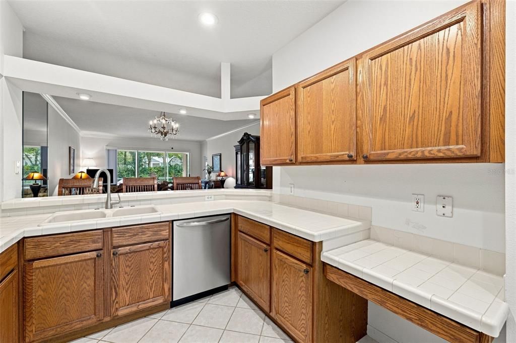 En Venta: $339,900 (2 camas, 2 baños, 1717 Pies cuadrados)