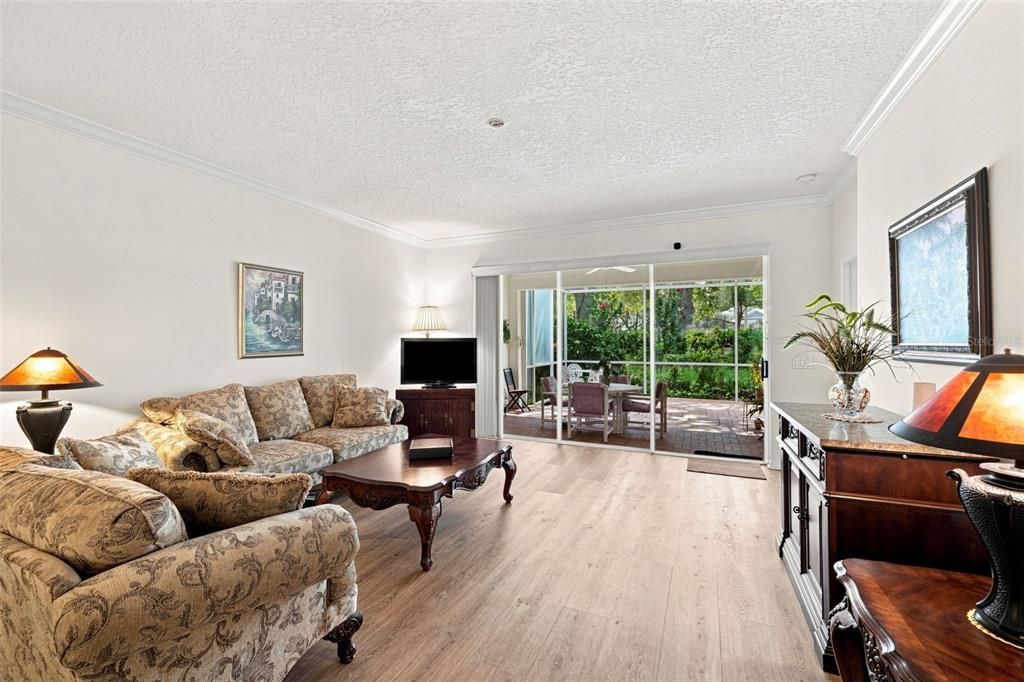 En Venta: $339,900 (2 camas, 2 baños, 1717 Pies cuadrados)