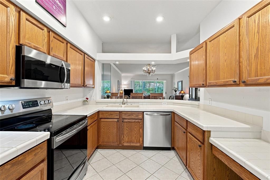 En Venta: $339,900 (2 camas, 2 baños, 1717 Pies cuadrados)