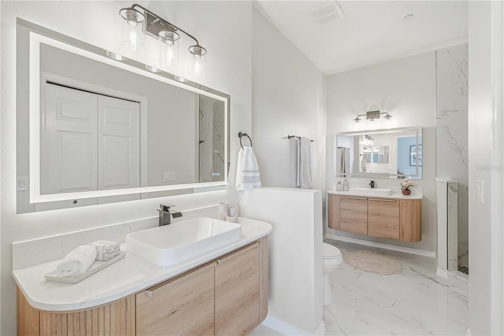 For Sale: $399,900 (2 beds, 2 baths, 1440 Square Feet)