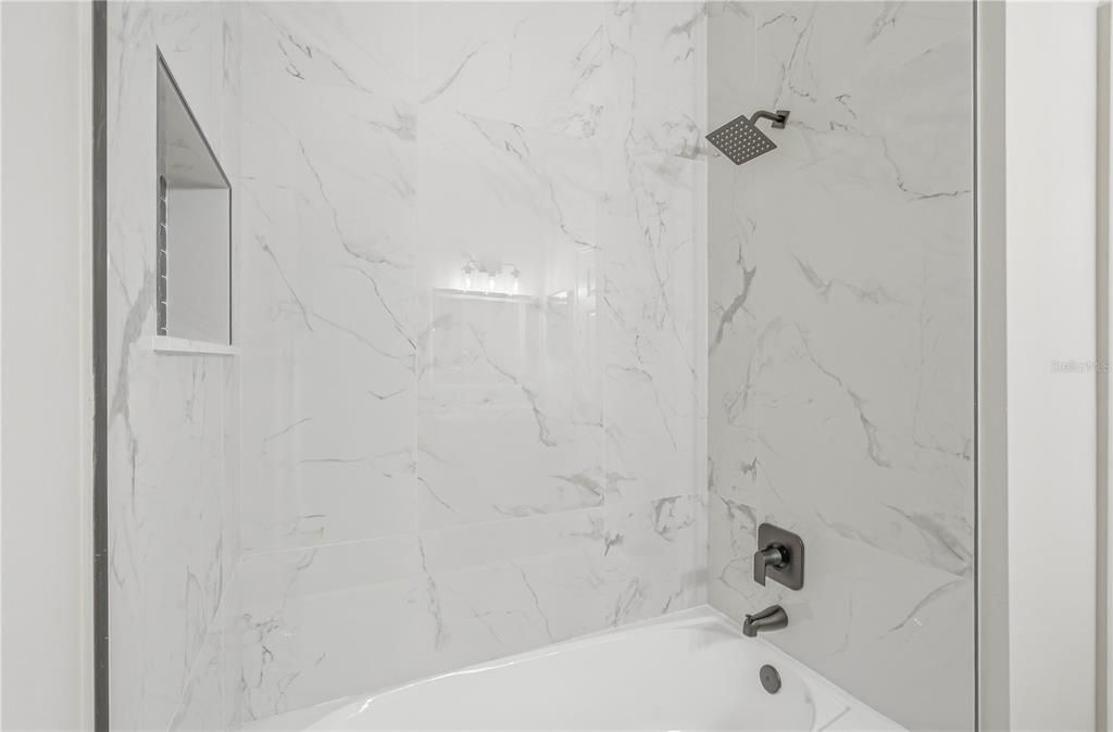 For Sale: $399,900 (2 beds, 2 baths, 1440 Square Feet)
