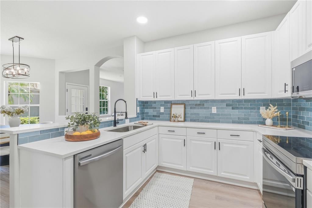 For Sale: $399,900 (2 beds, 2 baths, 1440 Square Feet)