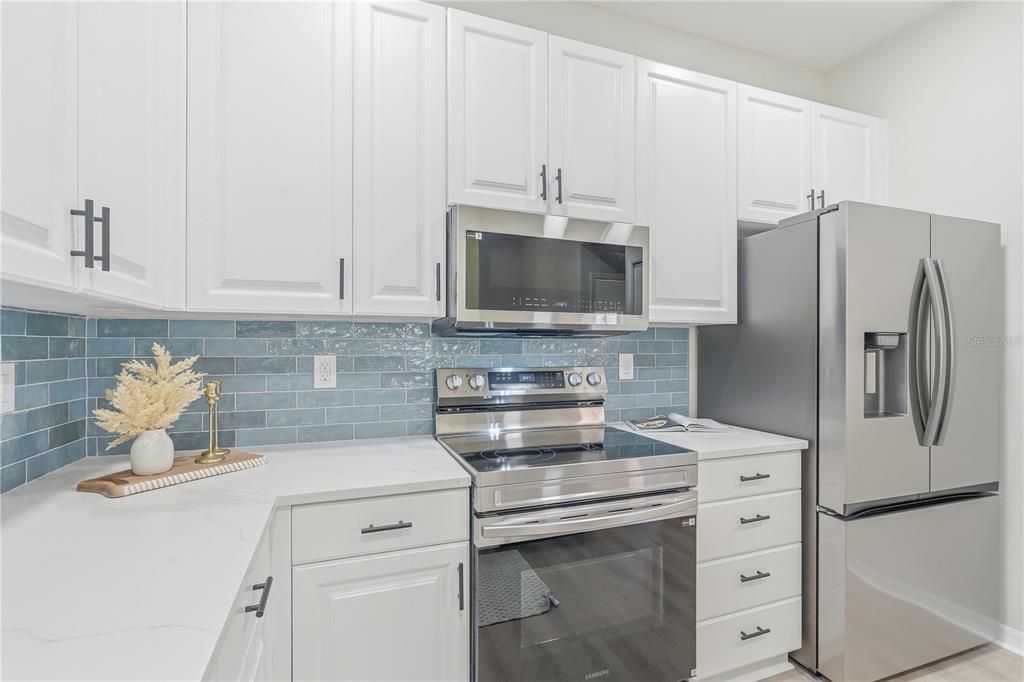 For Sale: $399,900 (2 beds, 2 baths, 1440 Square Feet)