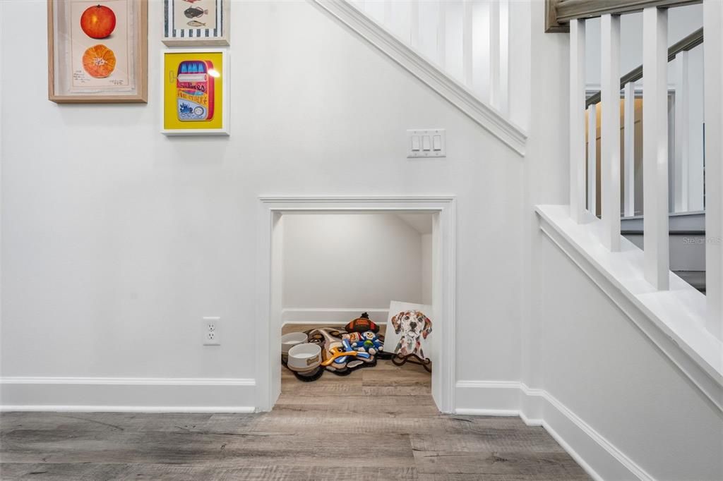 For Sale: $375,000 (4 beds, 2 baths, 2055 Square Feet)