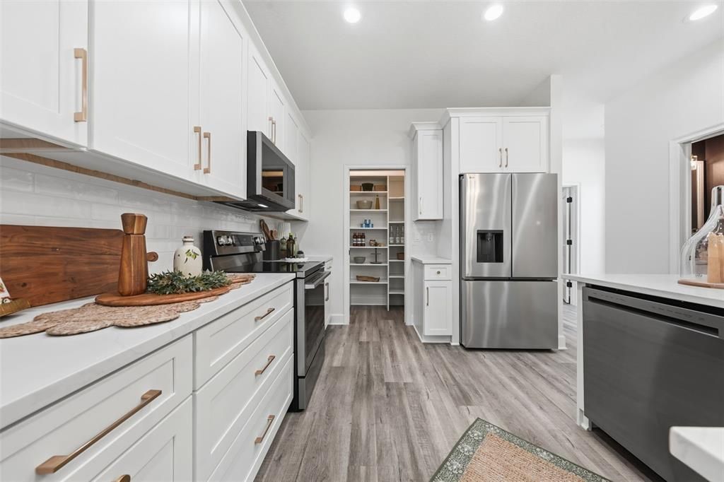 For Sale: $375,000 (4 beds, 2 baths, 2055 Square Feet)