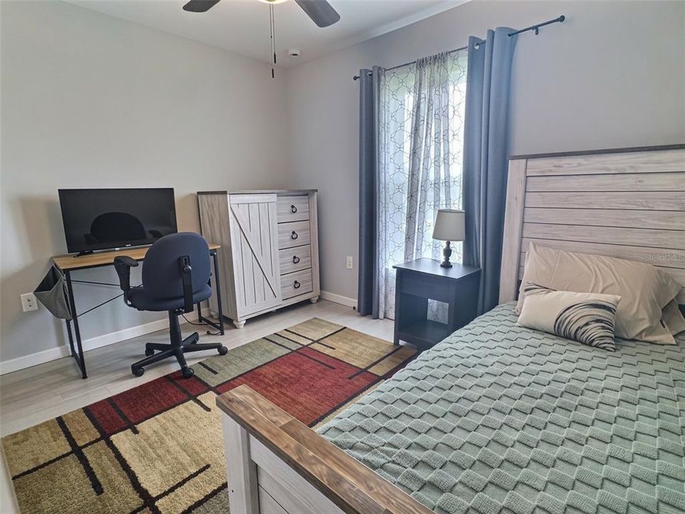 В аренду: $2,100 (3 спален, 2 ванн, 1347 Квадратных фут)
