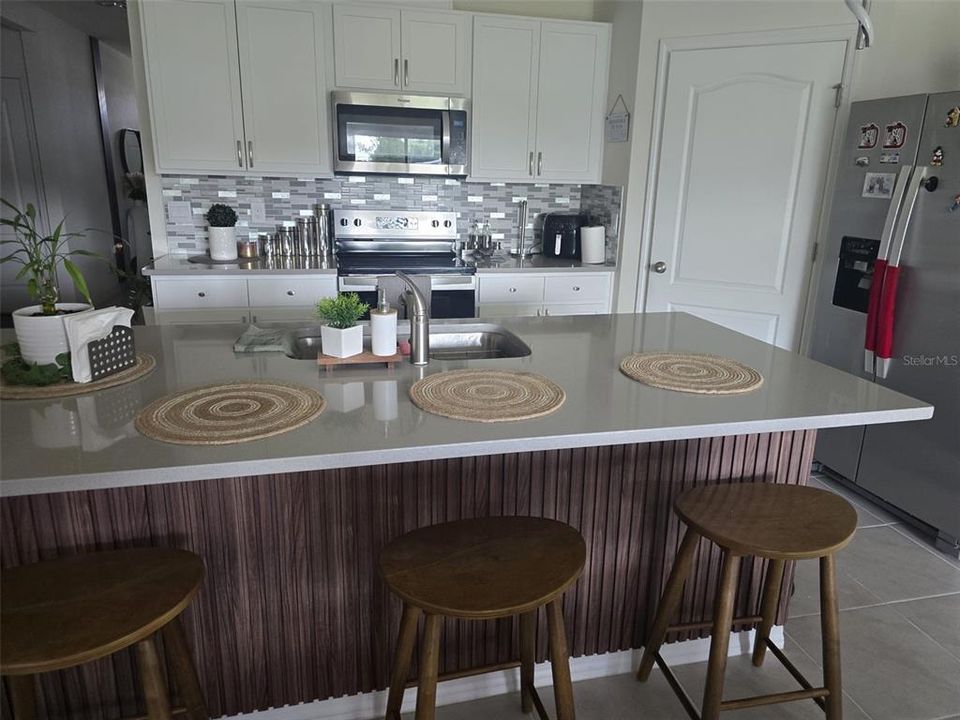 For Rent: $2,350 (4 beds, 2 baths, 1830 Square Feet)