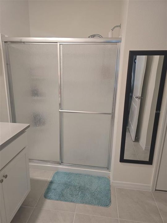 For Rent: $2,350 (4 beds, 2 baths, 1830 Square Feet)