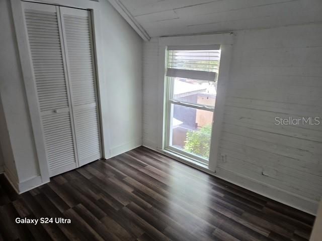 For Rent: $1,075 (1 beds, 1 baths, 762 Square Feet)