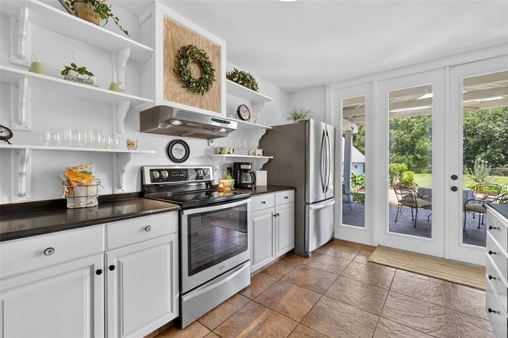 For Sale: $769,900 (4 beds, 2 baths, 3116 Square Feet)