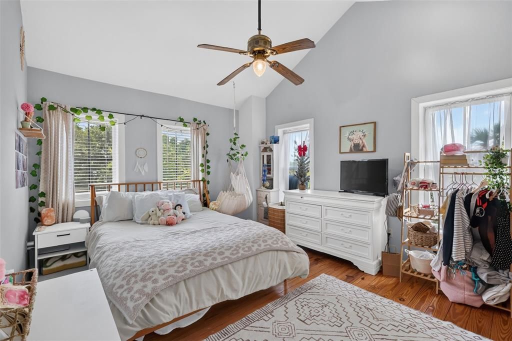 For Sale: $769,900 (4 beds, 2 baths, 3116 Square Feet)