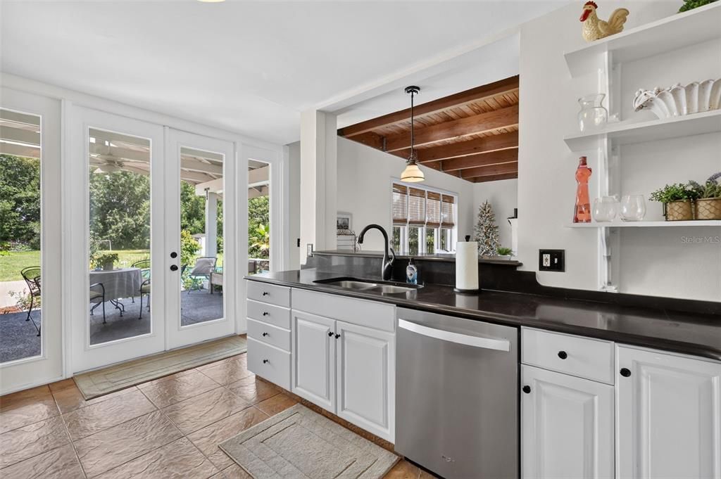 For Sale: $769,900 (4 beds, 2 baths, 3116 Square Feet)