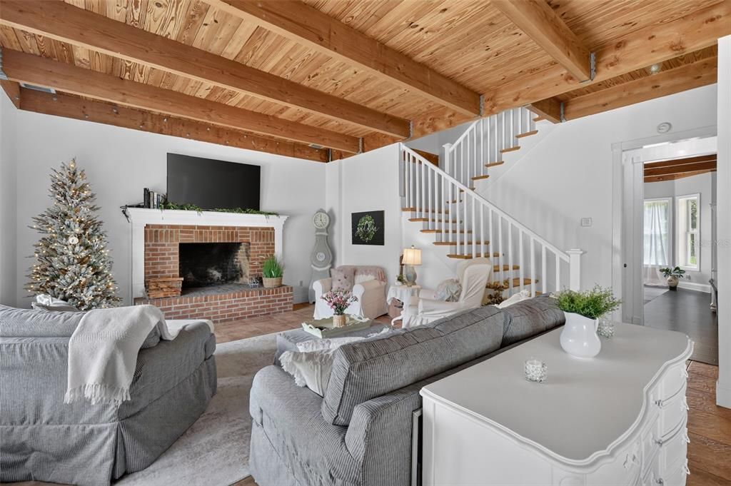 For Sale: $769,900 (4 beds, 2 baths, 3116 Square Feet)