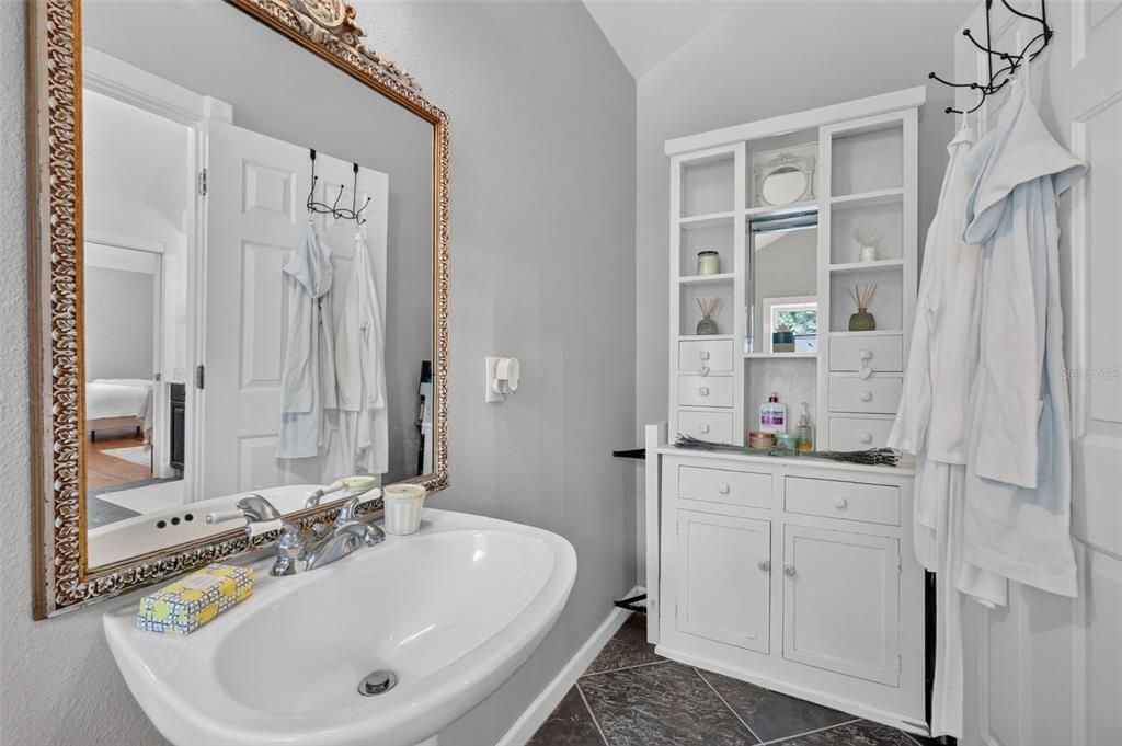 For Sale: $769,900 (4 beds, 2 baths, 3116 Square Feet)