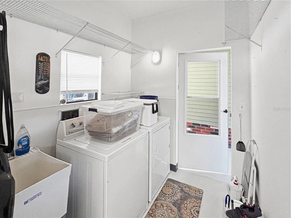 For Sale: $214,000 (2 beds, 2 baths, 1568 Square Feet)