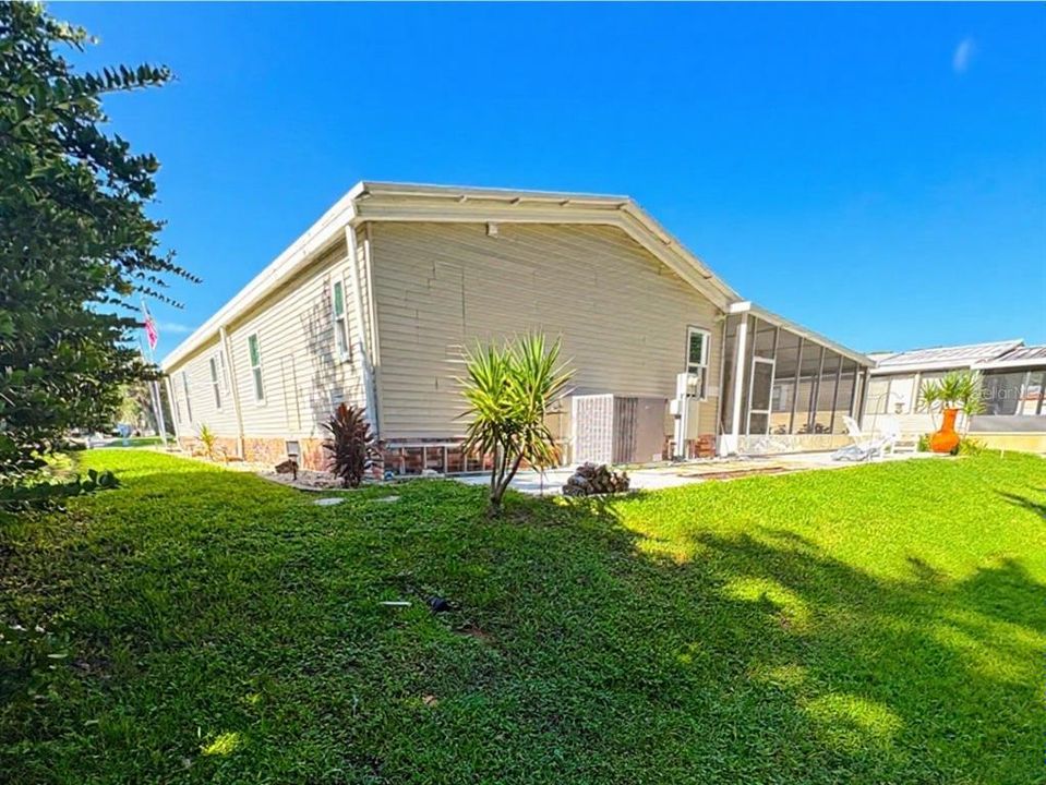 For Sale: $214,000 (2 beds, 2 baths, 1568 Square Feet)
