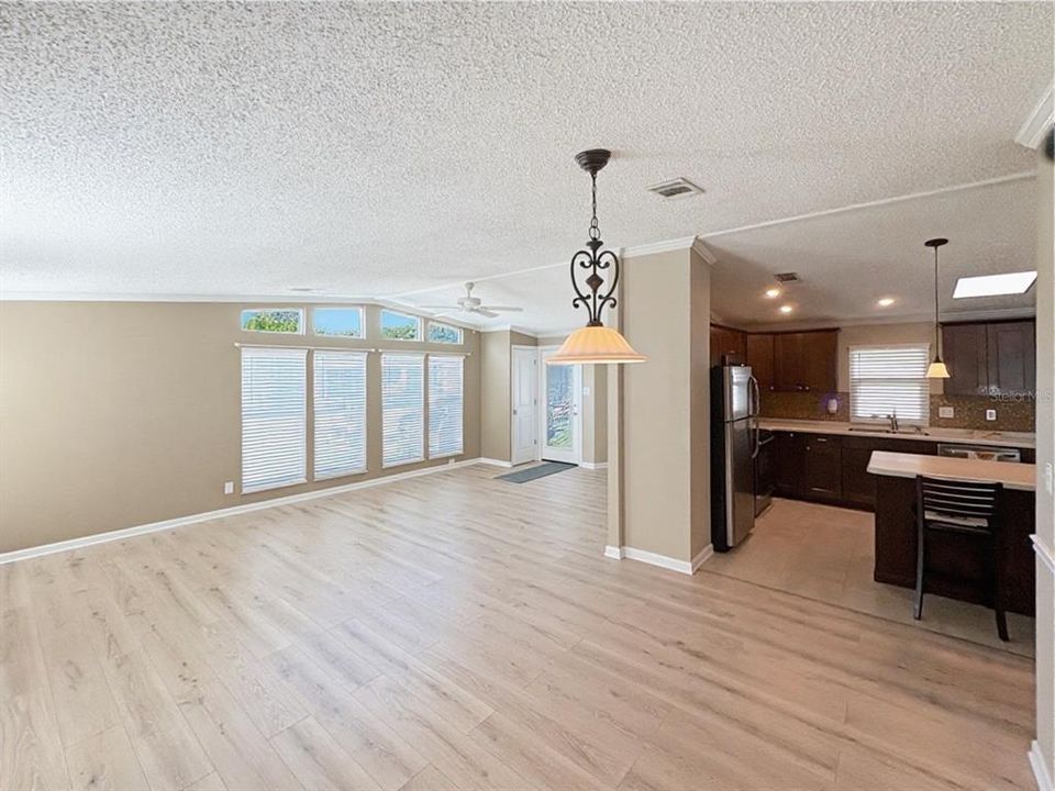For Sale: $214,000 (2 beds, 2 baths, 1568 Square Feet)