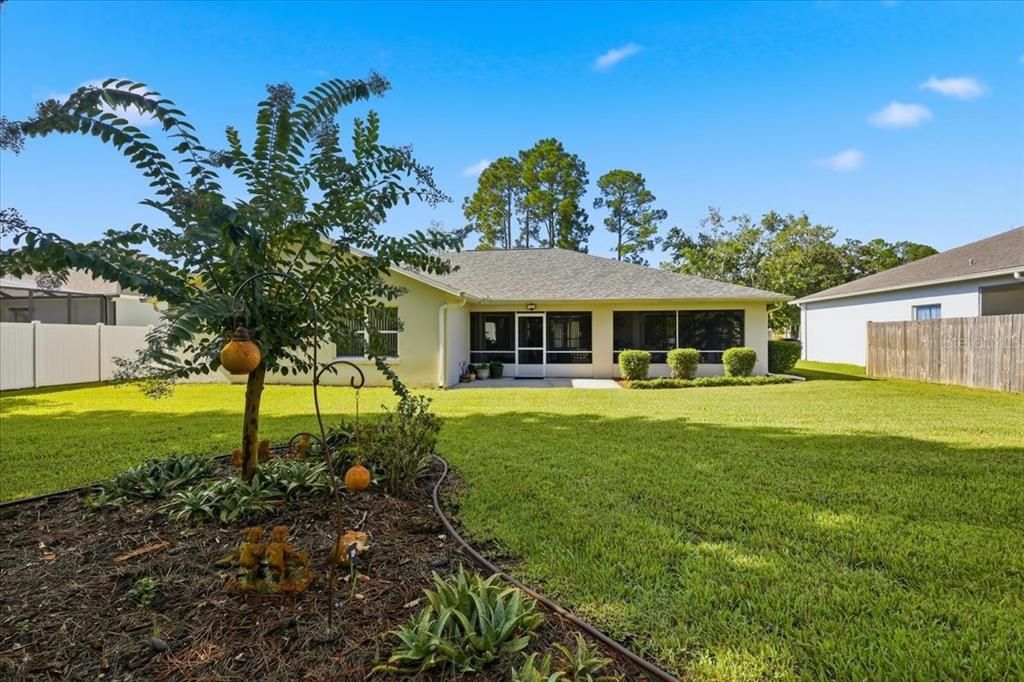 Active With Contract: $329,000 (3 beds, 2 baths, 1957 Square Feet)