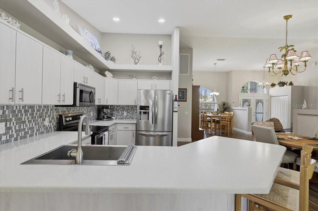 Active With Contract: $329,000 (3 beds, 2 baths, 1957 Square Feet)