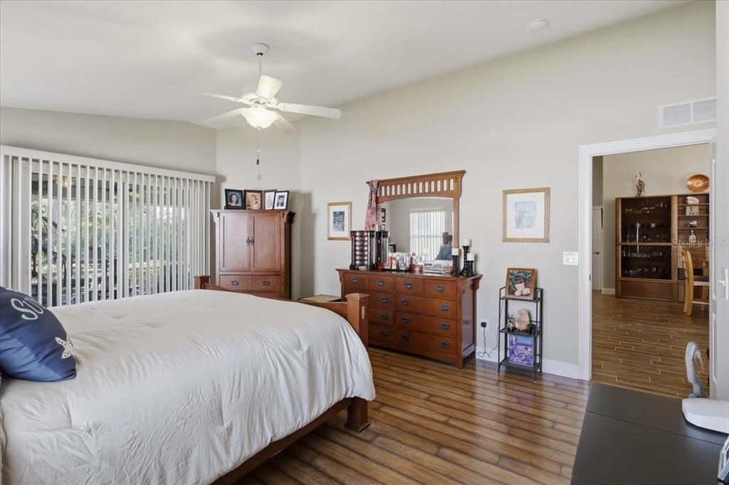 Active With Contract: $329,000 (3 beds, 2 baths, 1957 Square Feet)