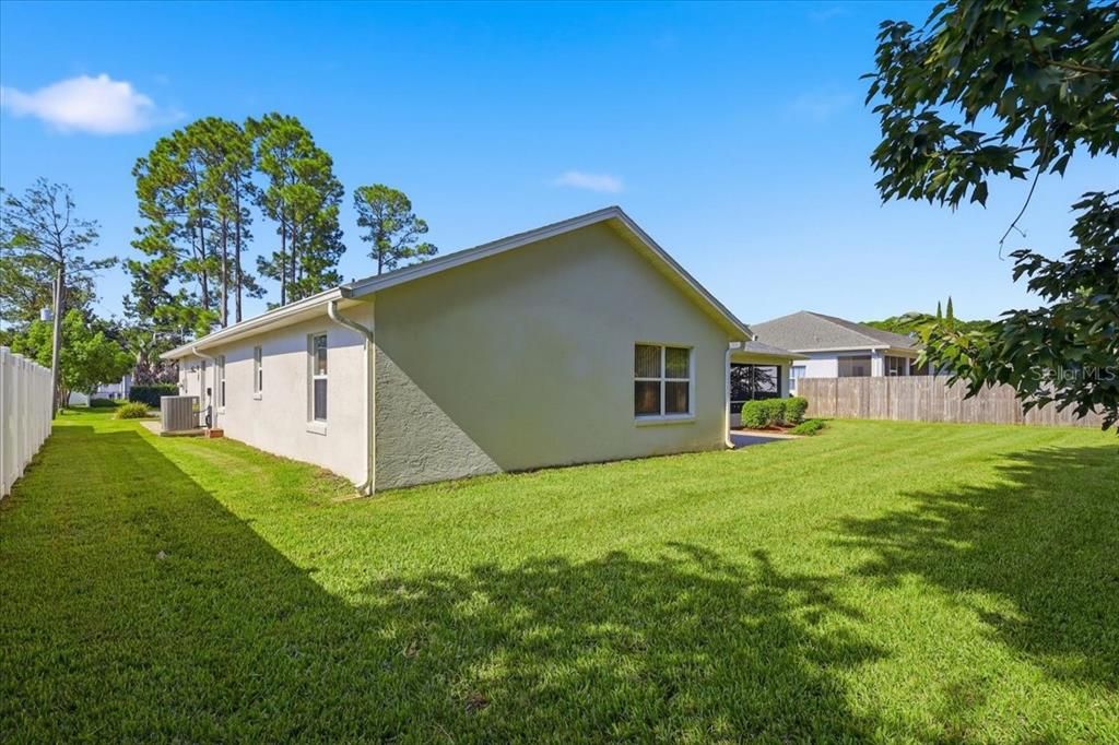 Active With Contract: $329,000 (3 beds, 2 baths, 1957 Square Feet)