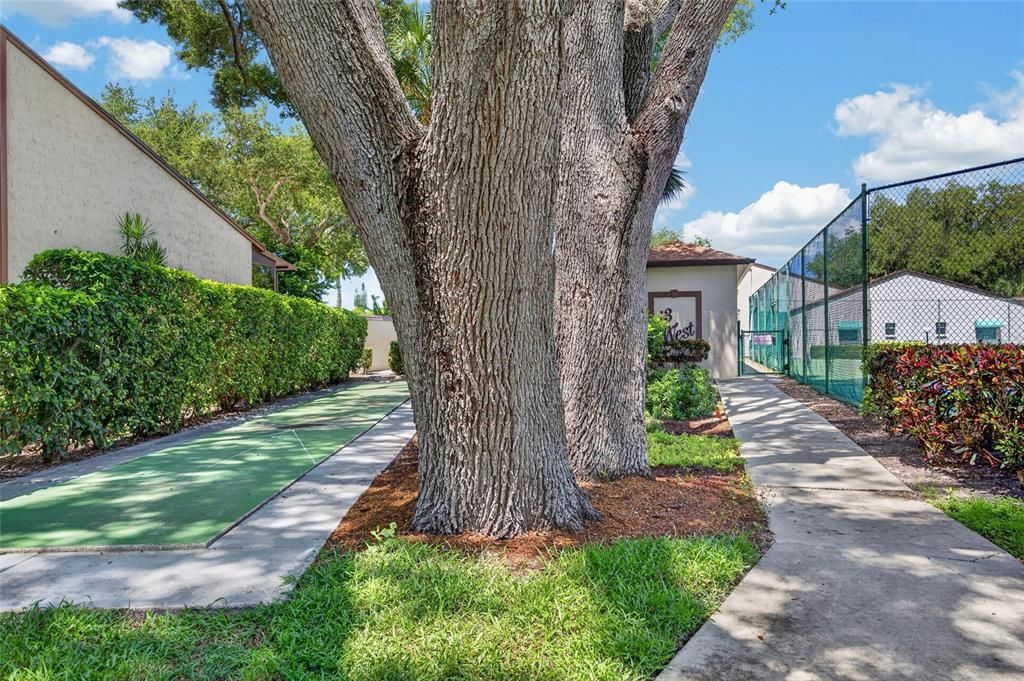 For Sale: $325,000 (2 beds, 2 baths, 1100 Square Feet)