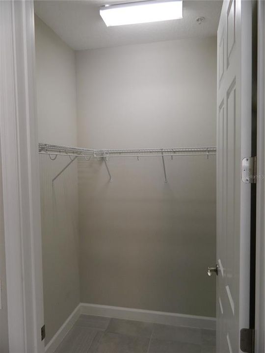 For Rent: $2,500 (3 beds, 3 baths, 1989 Square Feet)