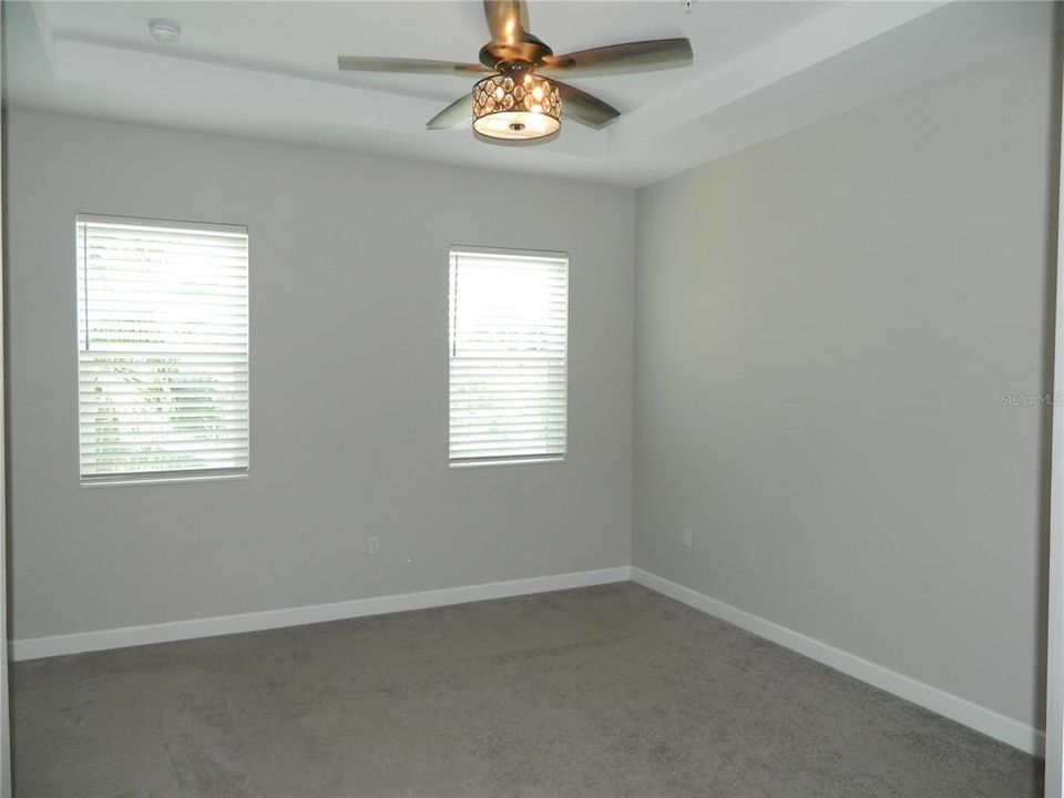 For Rent: $2,500 (3 beds, 3 baths, 1989 Square Feet)