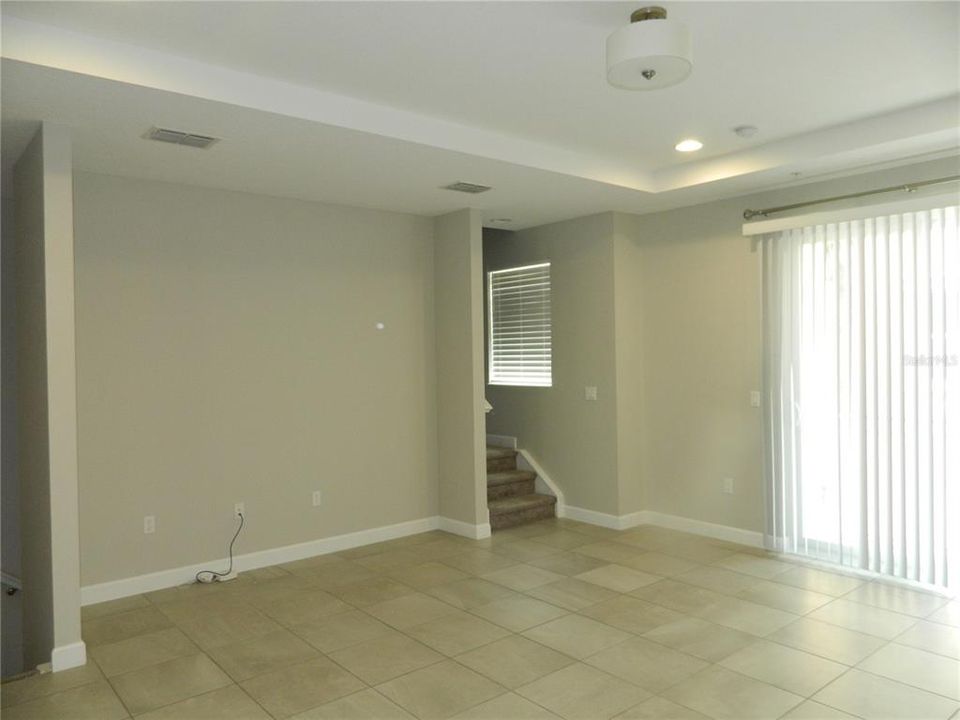 For Rent: $2,500 (3 beds, 3 baths, 1989 Square Feet)