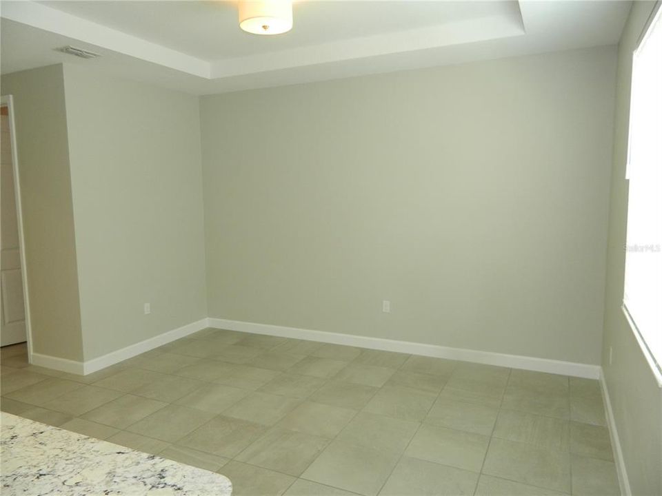 For Rent: $2,500 (3 beds, 3 baths, 1989 Square Feet)