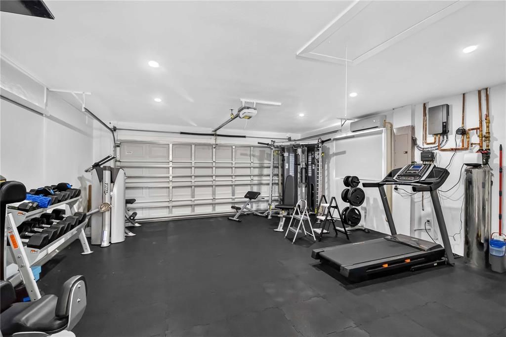 For Sale: $865,000 (4 beds, 3 baths, 1885 Square Feet)